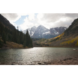 Maroon Bells and Maroon Lake in Aspen Colorado